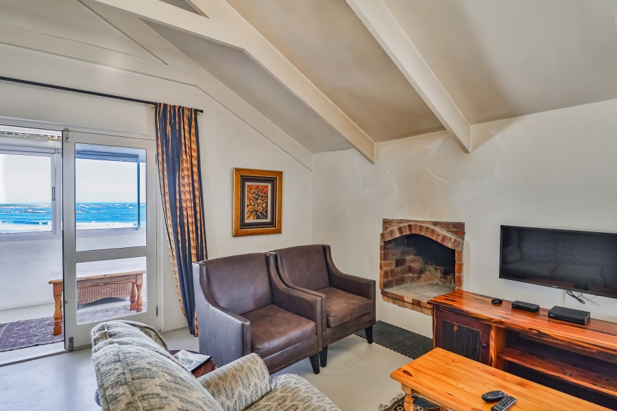 5 Bedroom Property for Sale in Bekbaai Western Cape